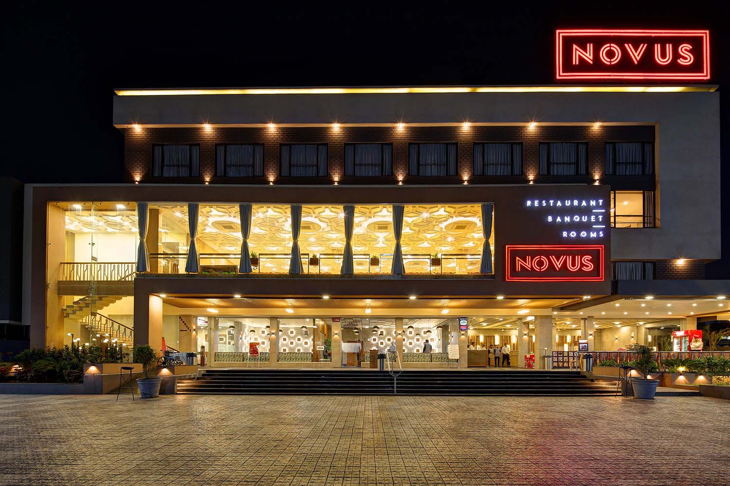 NOVUS HOTEL